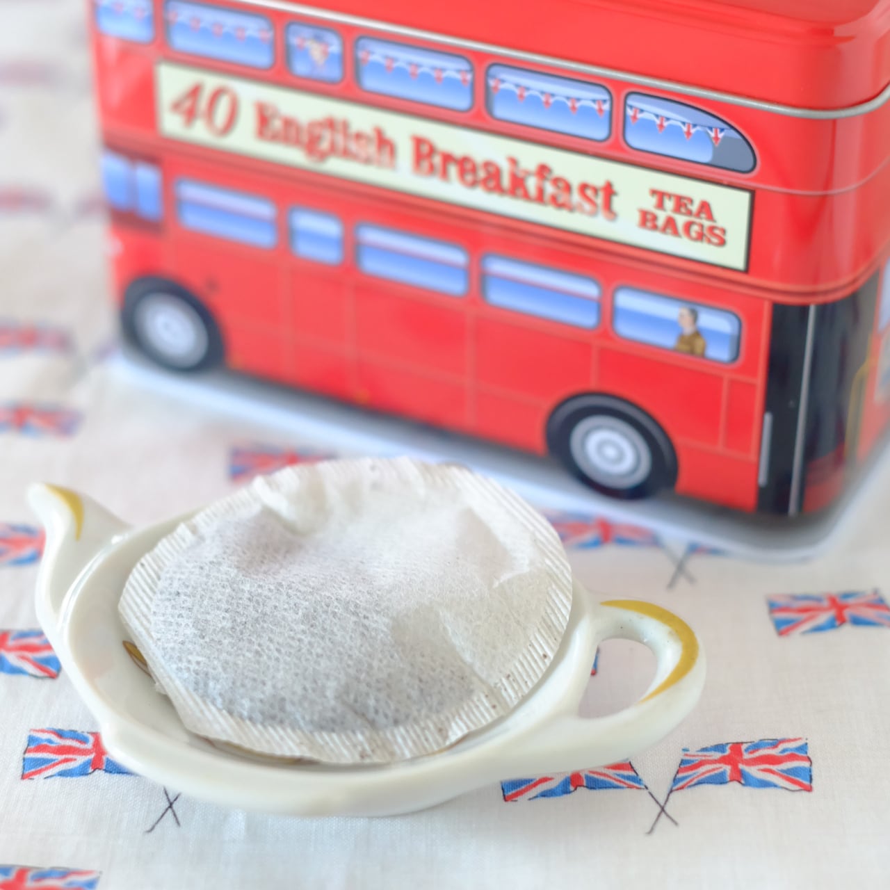 ロンドンバス 缶入り紅茶（イングリッシュブレックファスト） | Shop