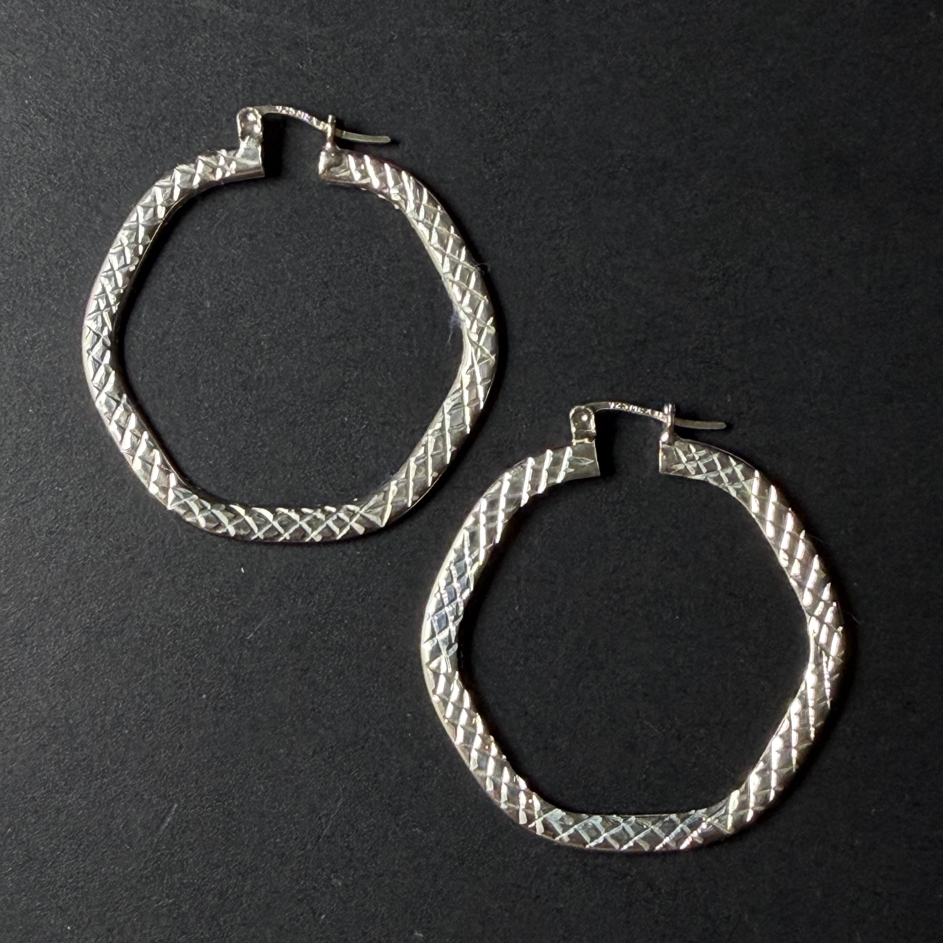 メキシコ タスコ製 シルバー925ビッグデザインフープピアス/軽研磨