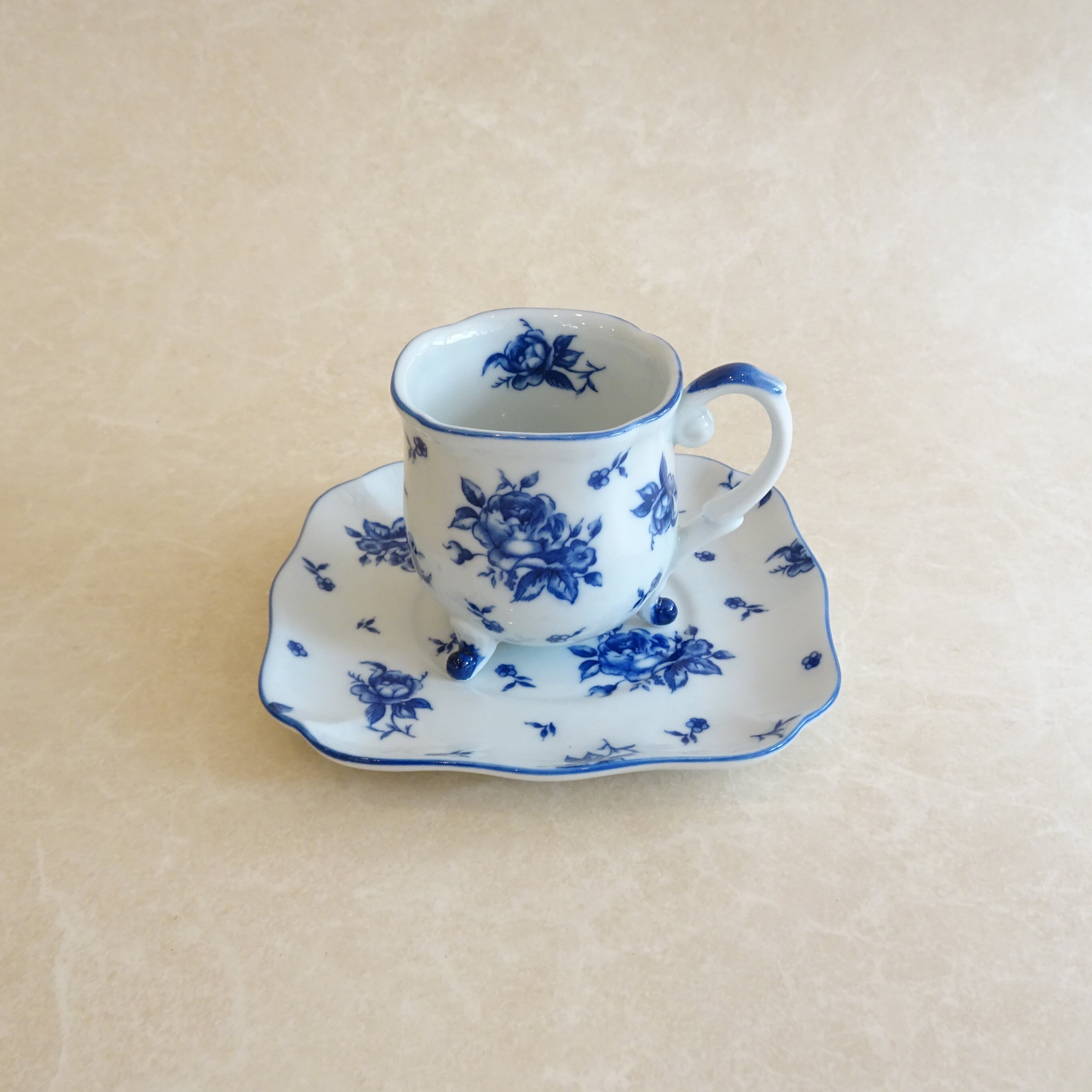 ブルーローズの三つ脚カップ＆ソーサー | 純喫茶家具の村田商會