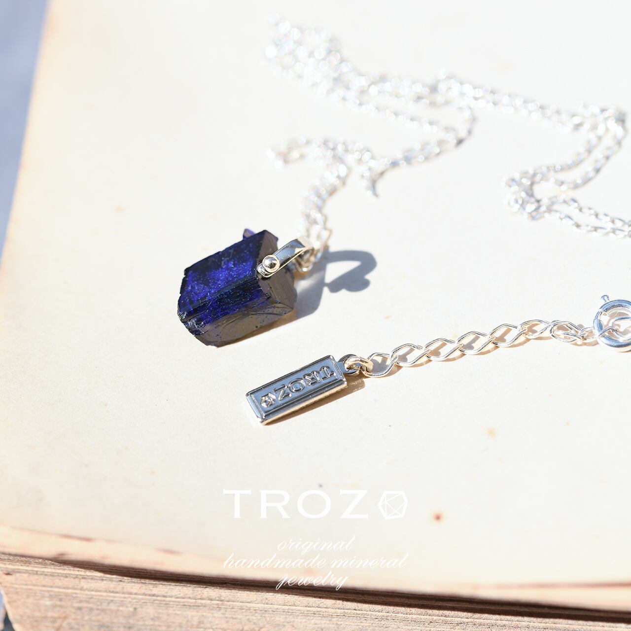 アズライト | TROZO 鉱物原石の天然石アクセサリーブランド