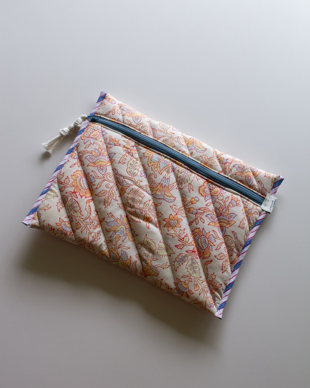 Block quilt Tablet Sleeve.　<Softly Fading>