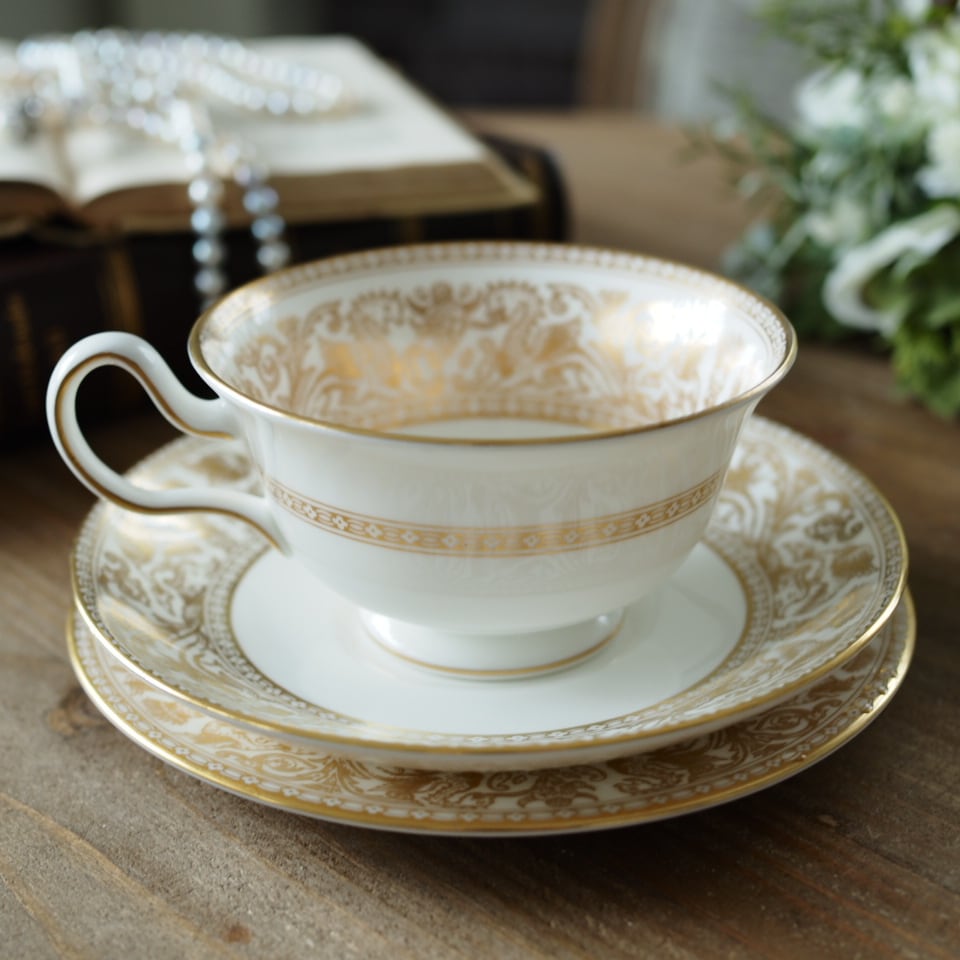 極美品 ウェッジウッド フロレンティーン ゴールド トリオ カップ