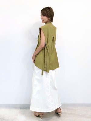 ピンタックデザインブラウス