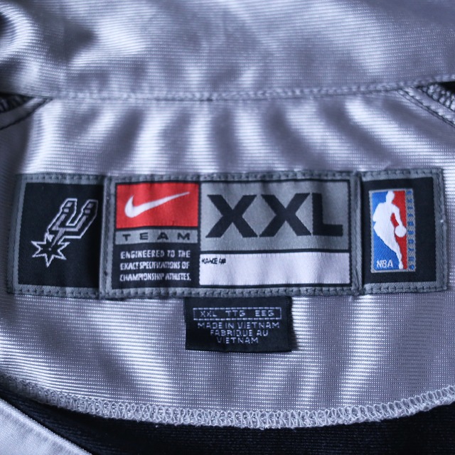 "NIKE" NBA San Antonio Spurs XXL super over silhouette track jacket