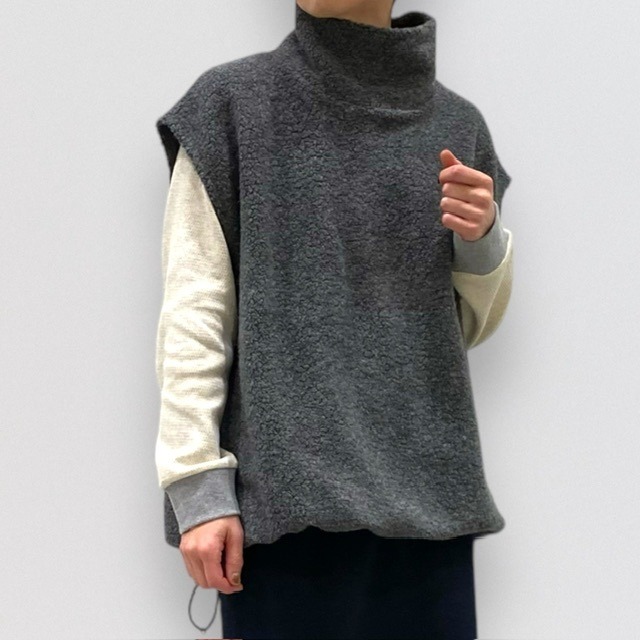 Midi Umi pile drawing vest