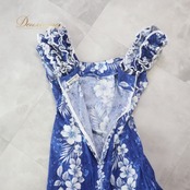 フラダンス 衣装 ワンピース ドレス ブルー系 MILSON ハワイ製 ハイビスカス柄 ハワイアンプリント 花柄 アロハ フラ ダンス レッスン 練習 フリル ノースリーブ 華やか 鮮やか 上品 かわいい おしゃれ ホワイト系 青 白 水色 ハワイ 海リゾート エレガント 女性用