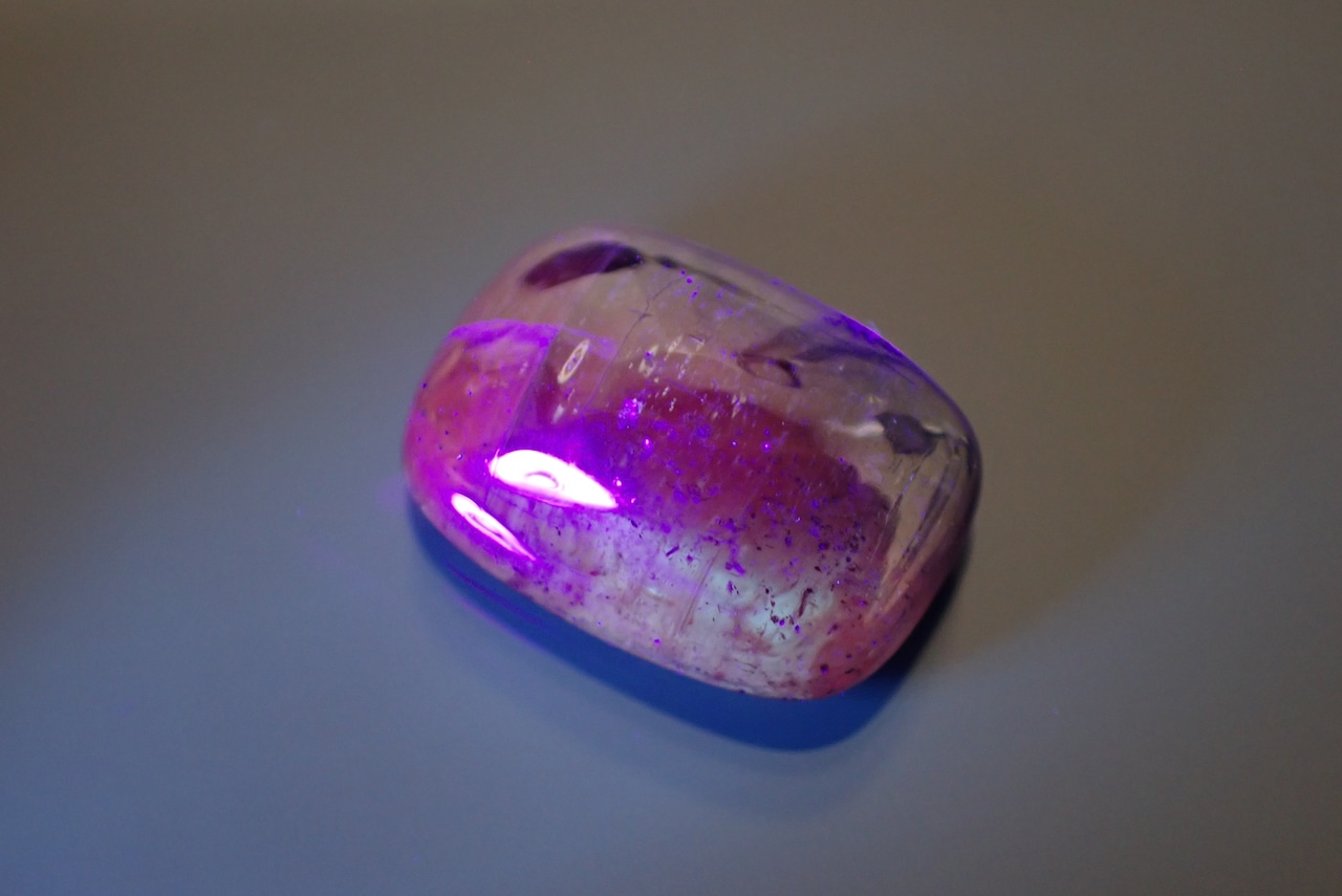 インディゴカイヤナイト　2.16ct　[D9-155]