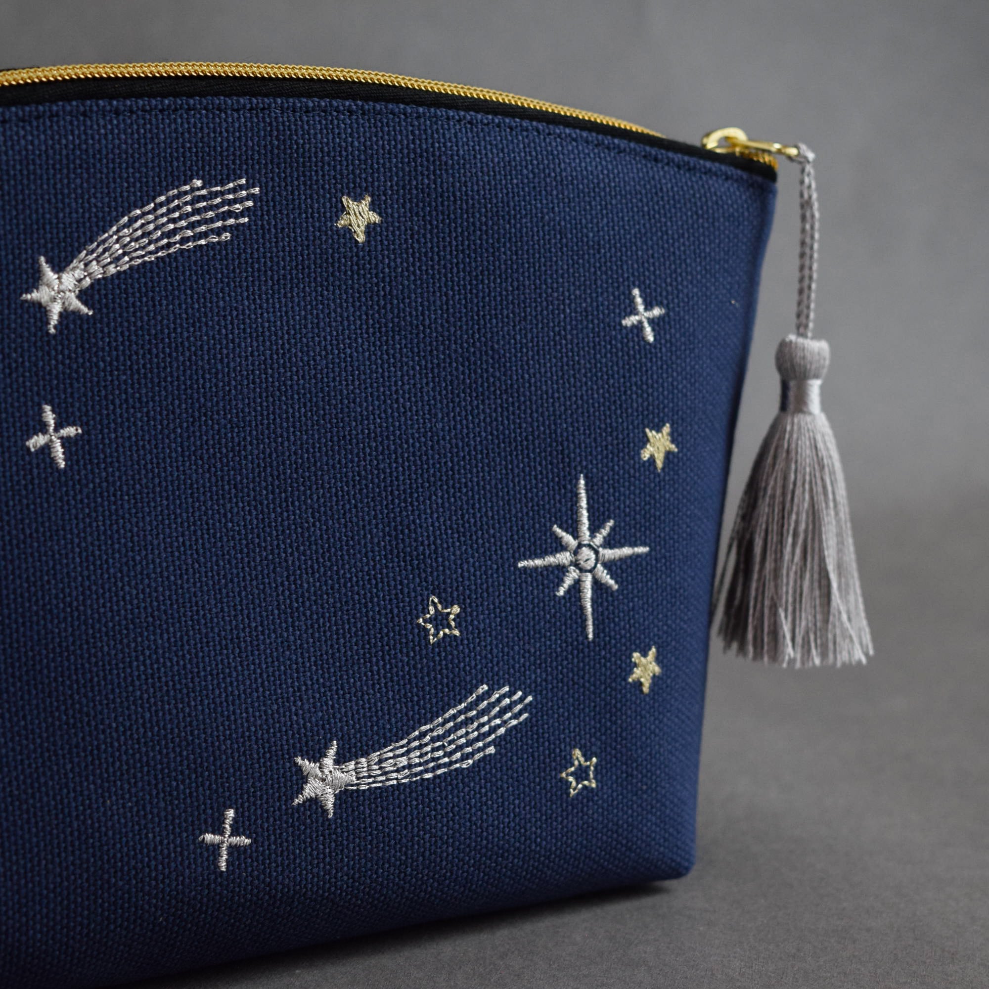 選べるイニシャル》星空の刺繍ポーチ マチあり コスメ 両面刺繍 七夕