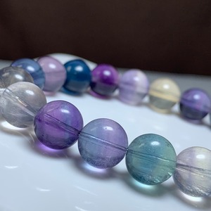 1.透明度高☆美フローライト・ブレスレット