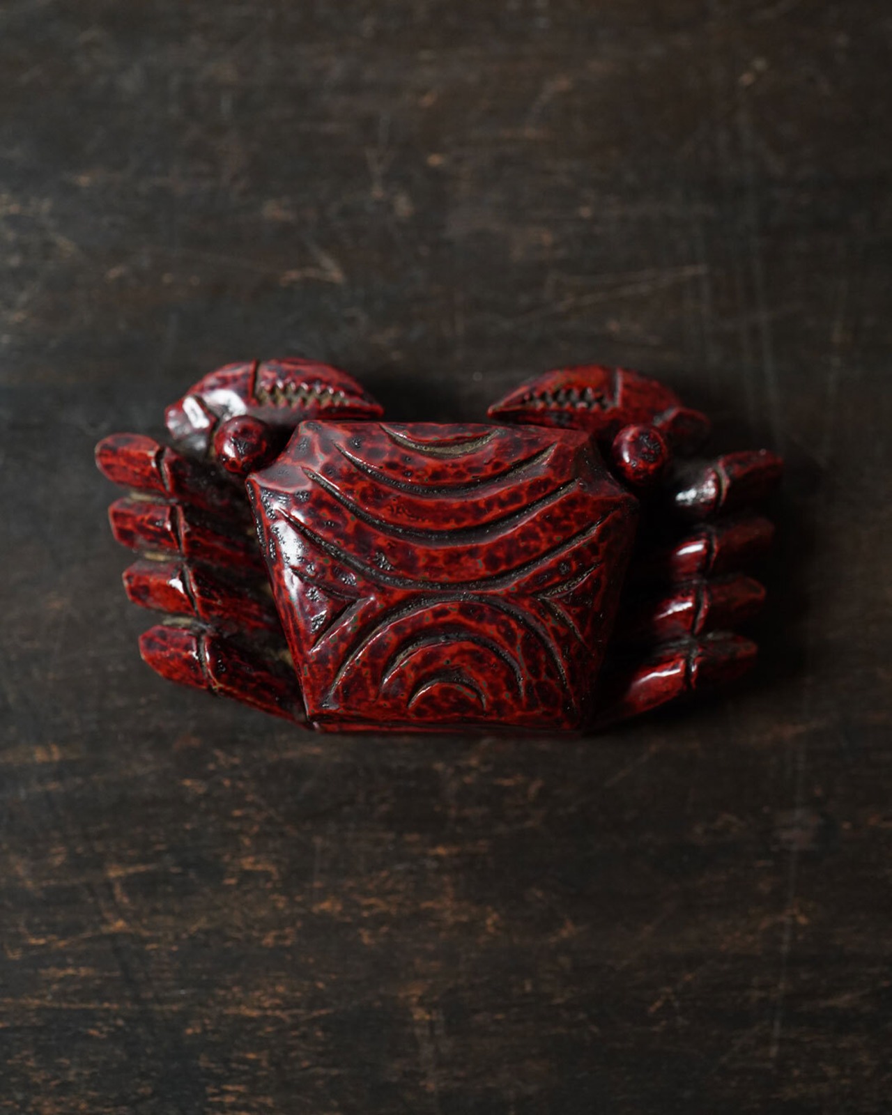 香合　木彫蟹　朱塗