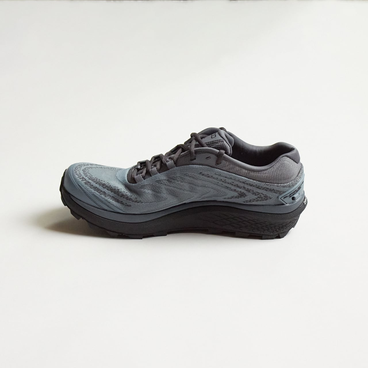 Topo Athletic（トポ アスレチック）PURSUIT 2 -Stone/Black MEN'S
