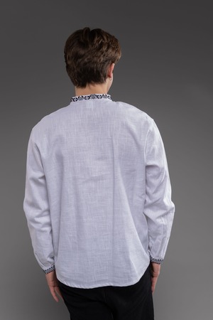 ウクライナ刺繍ヴィシヴァンカ・クラシック　クロスステッチ手刺繍　Lサイズ　メンズ