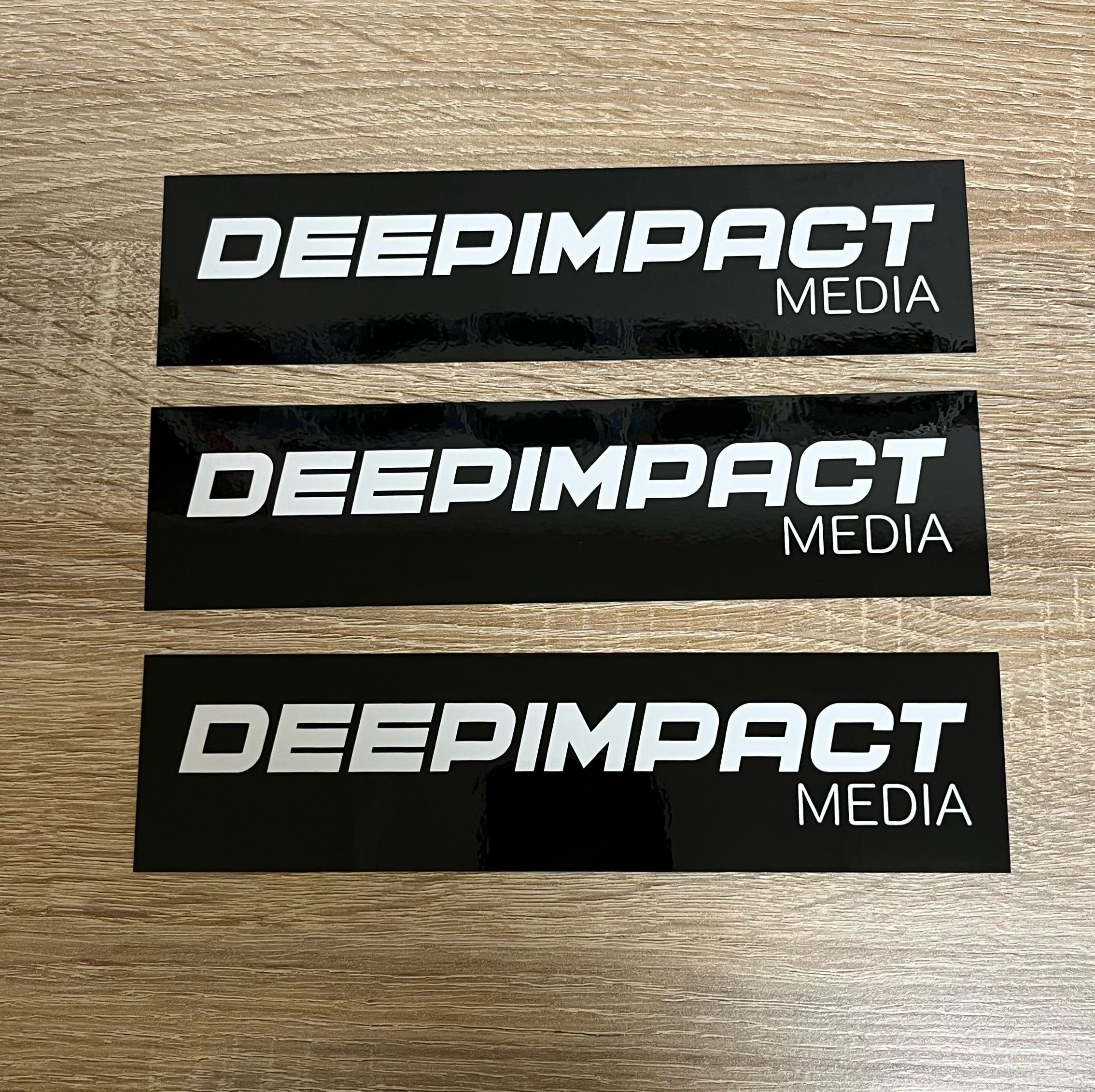 DEEPIMPACT MEDIA オリジナルステッカー BLK×WHT 20cm×5cm