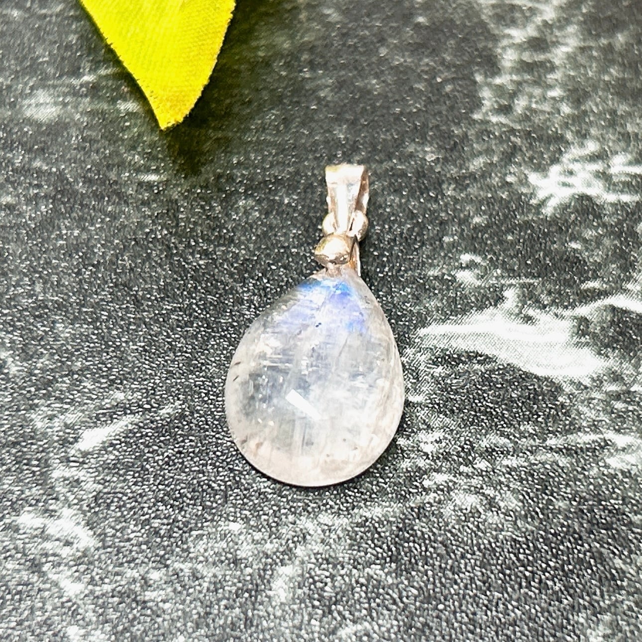 【E7381】レインボームーンストーン＊ブルーシラー＊ペンダント＊moonstone＊Pendant＊天然石＊アクセサリー