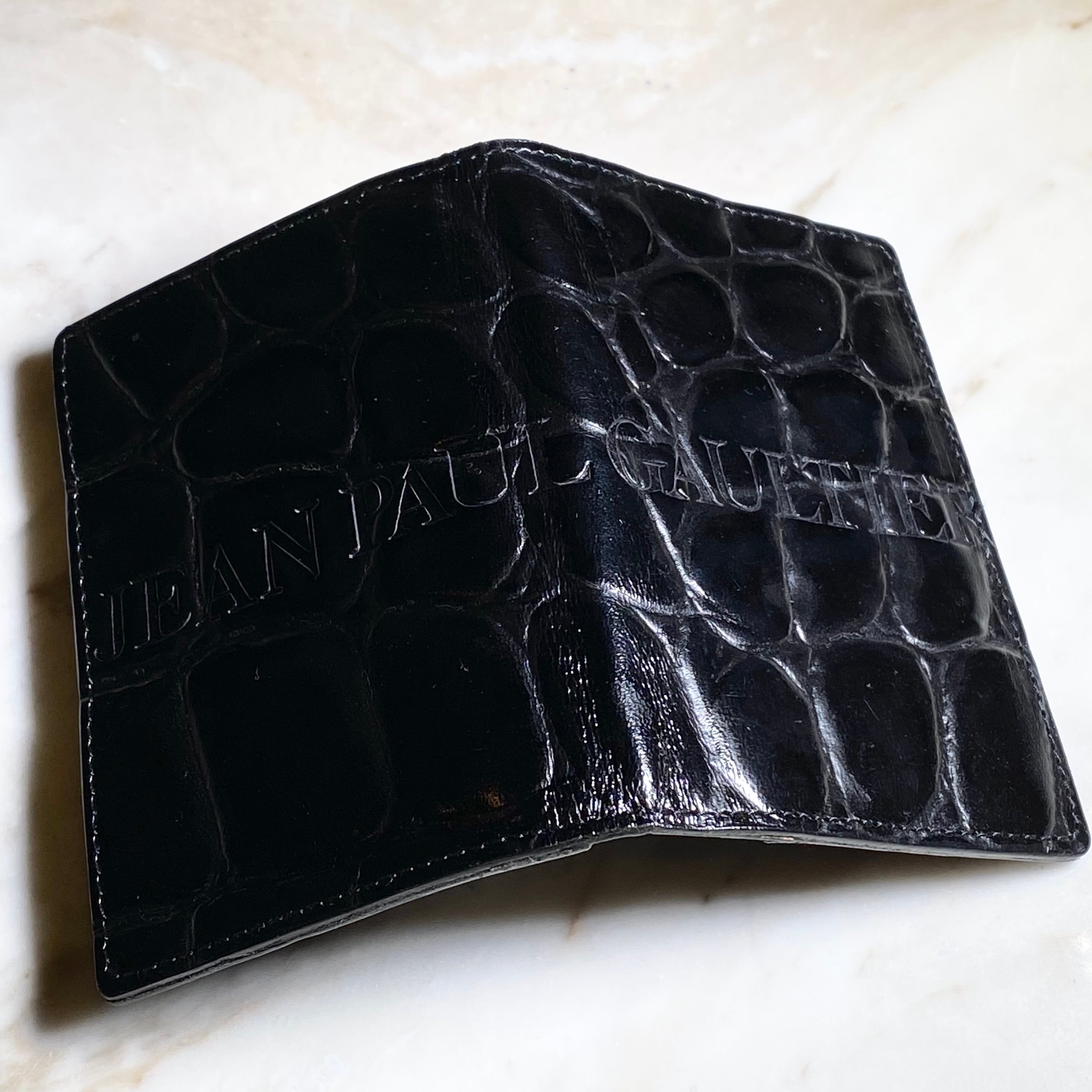 JEAN PAUL GAULTIER black patent card case | NOIR ONLINE