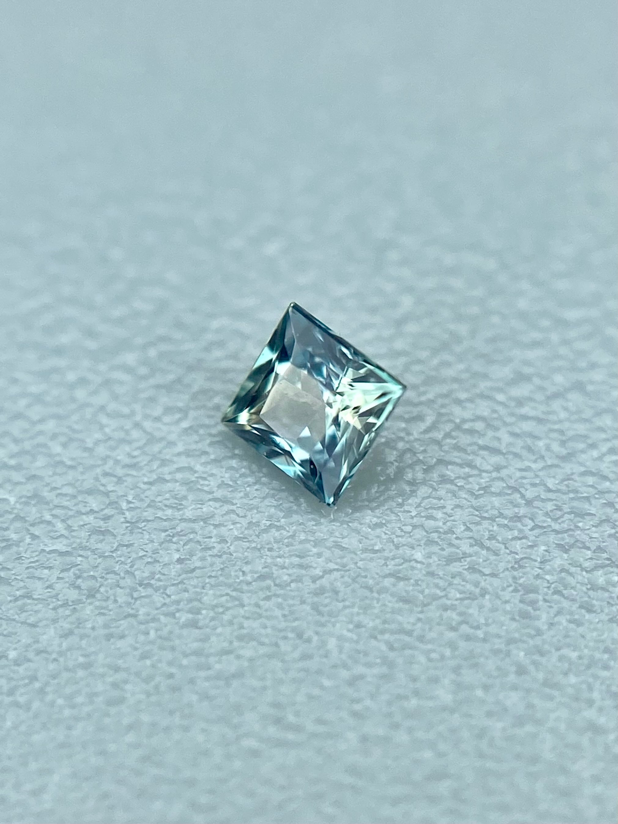 アレキサンドライト 0.073ct ルース | シークレットベースジュエリー