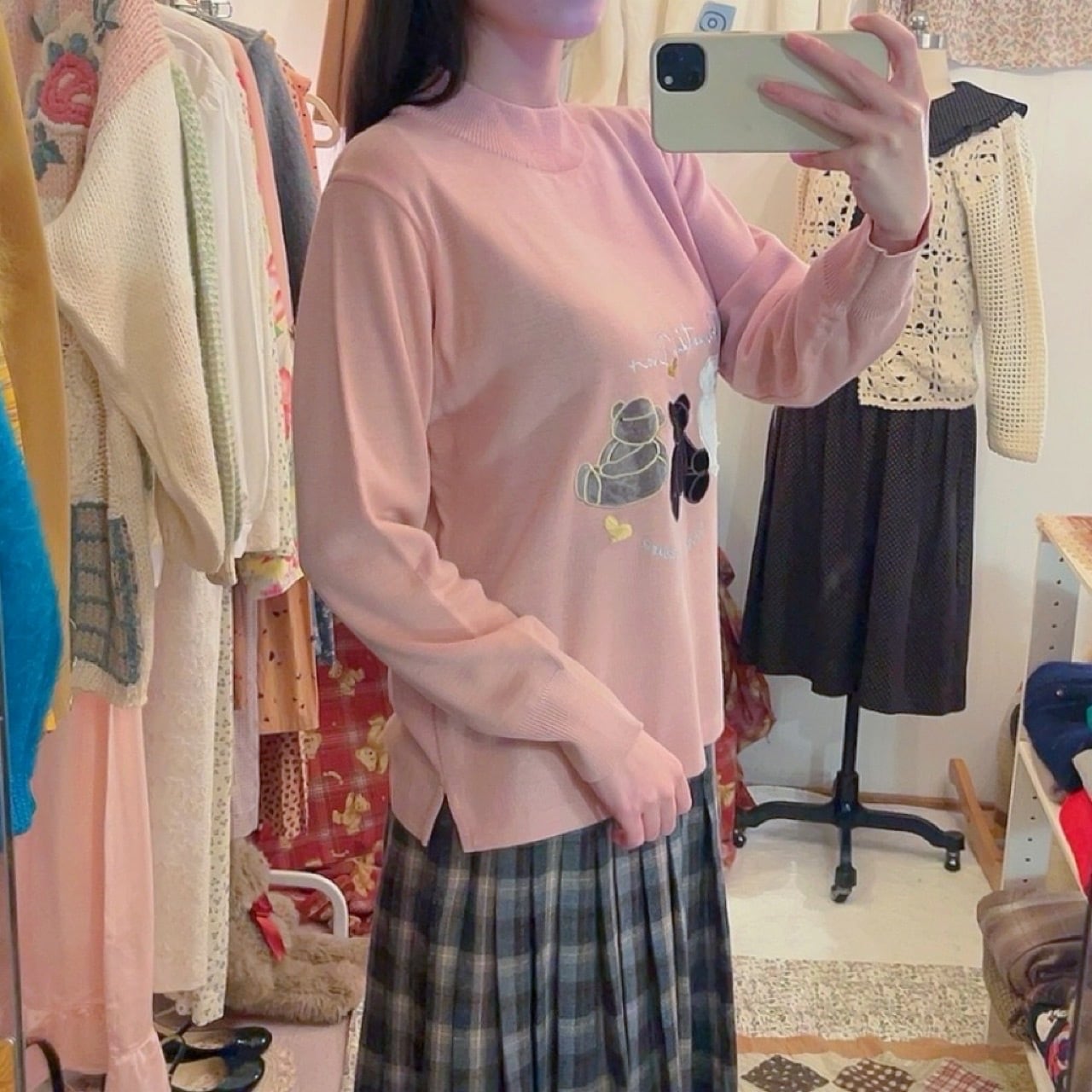 bear applique pink knit sweater