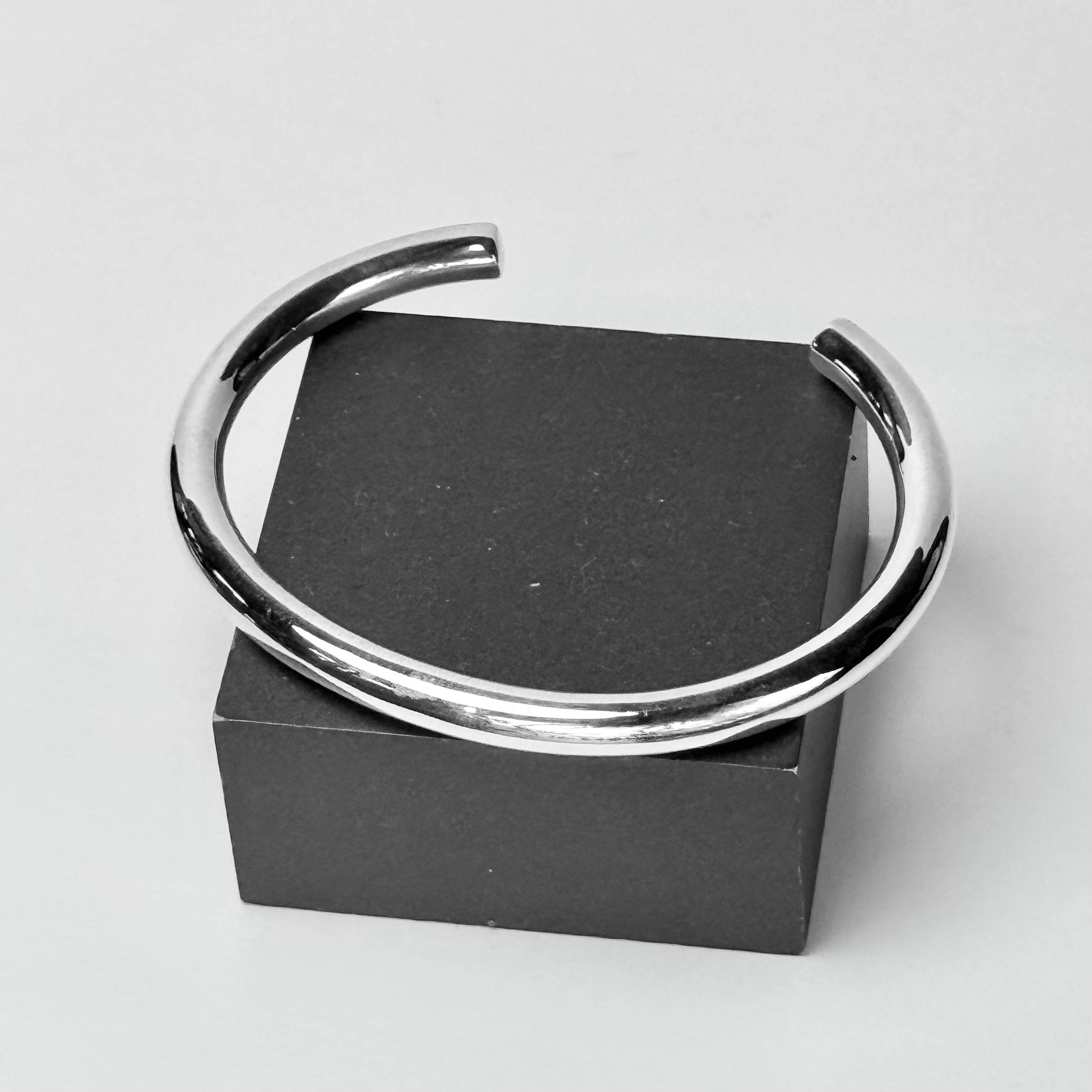 BANGLE | Gift Rover（ギフトローバー）