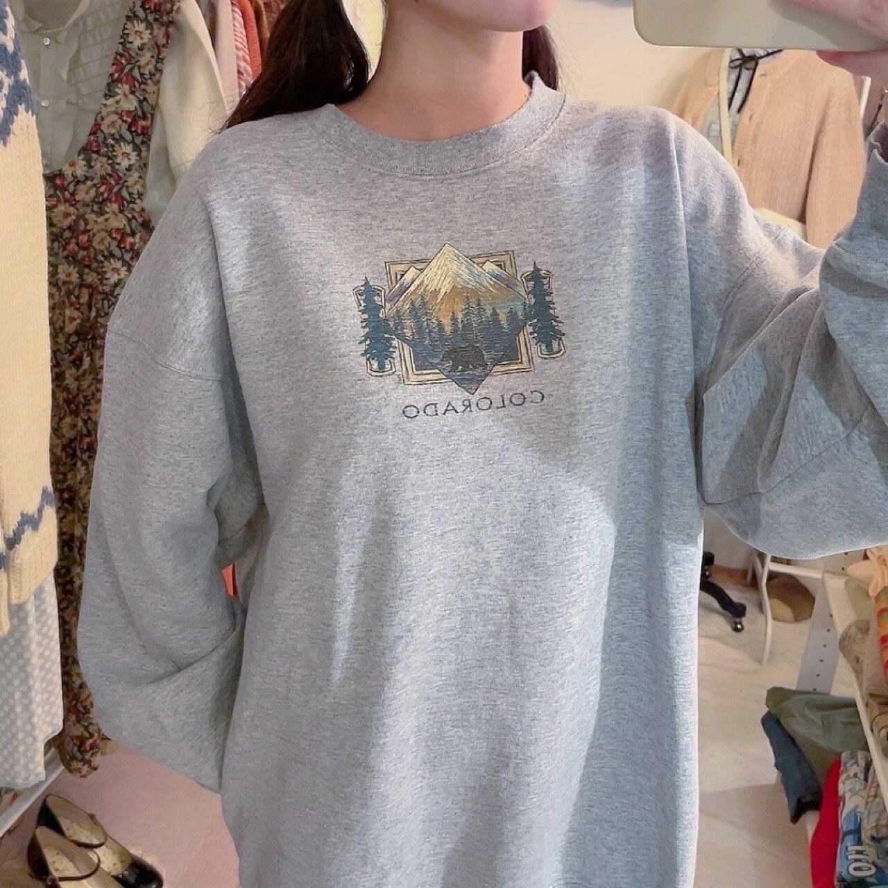 mountain tree print gray big sweat