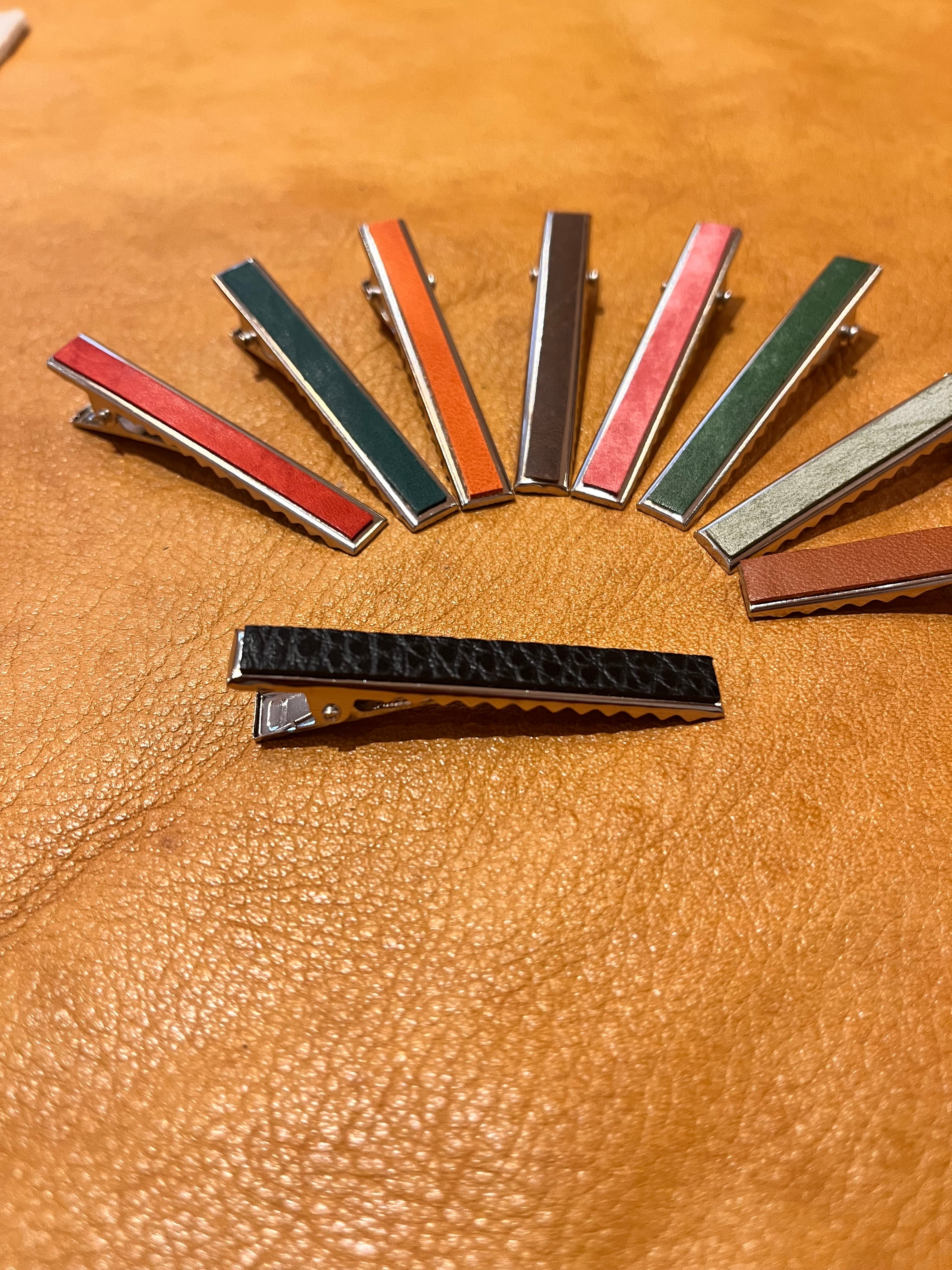 ネクタイピンにもなるヘアピン | canvas leather