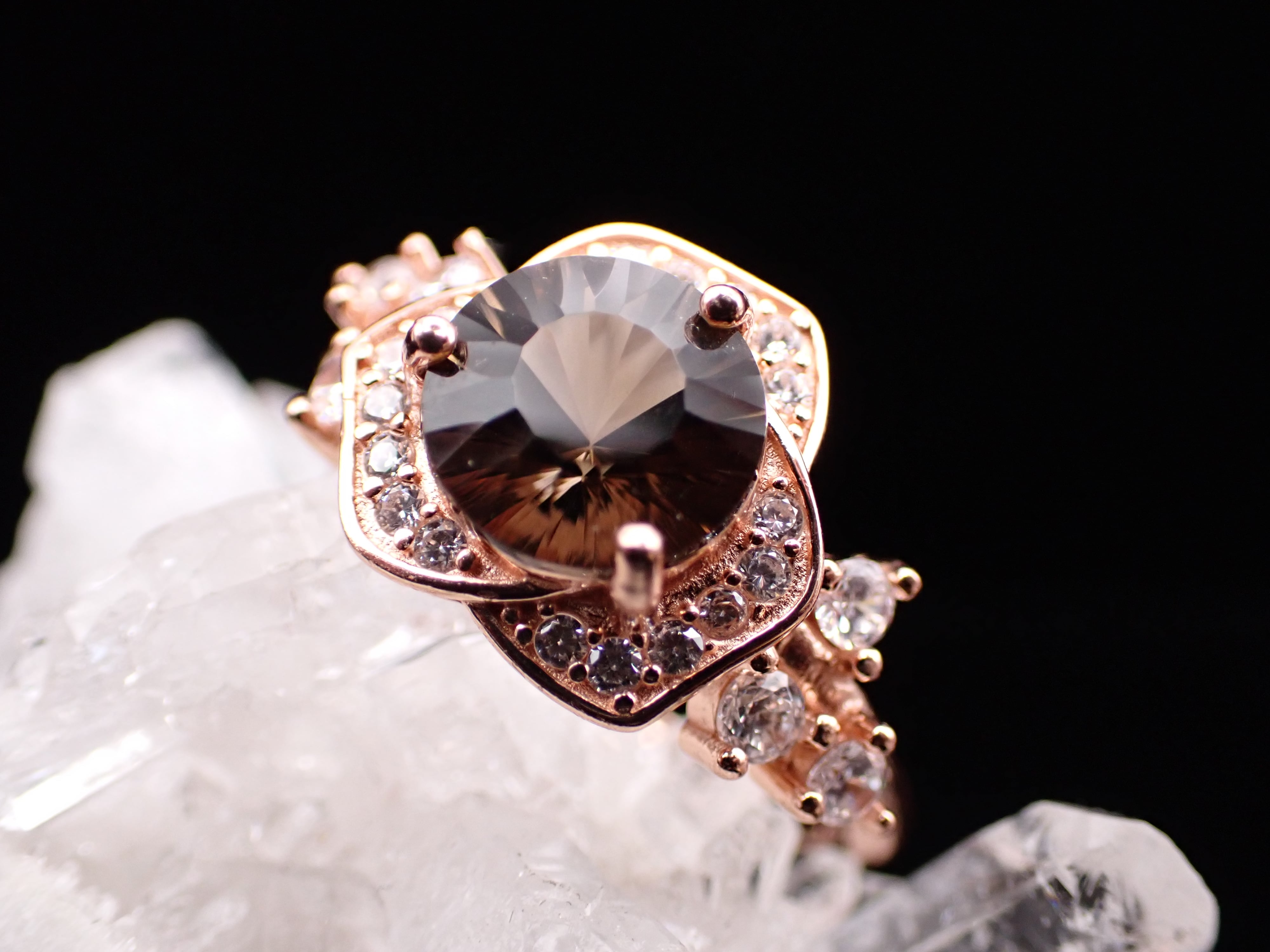 小さな宝石店 R.made（あーるめいど）