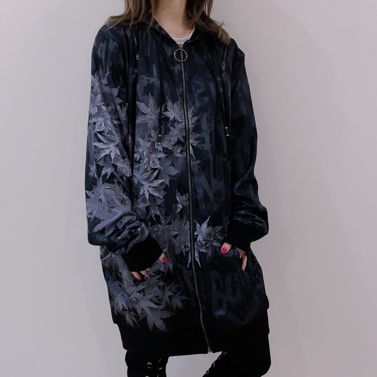 2WAY OFF-Shoulder ZIP PARKA【黒紅葉柄】 | NIER CLOTHING powered by BASE
