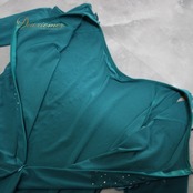 社交ダンス 衣装 スタンダード ドレス ワンピース レッスンウェア パーティ衣装 女性用 緑 グリーン系 Leirena レイリーナ チョーカー 高級 おしゃれ エレガント ダンス パフォーマンス ゴージャス ショートスリーブ フレア 伸縮性 快適 デザイン ラインストーン付き ステージ衣装 フォーマル ドレッシー パーティーイベント 特別な日 着こなし 女性用ドレス スタイル 柔らかい素材 衣装 楽しむ