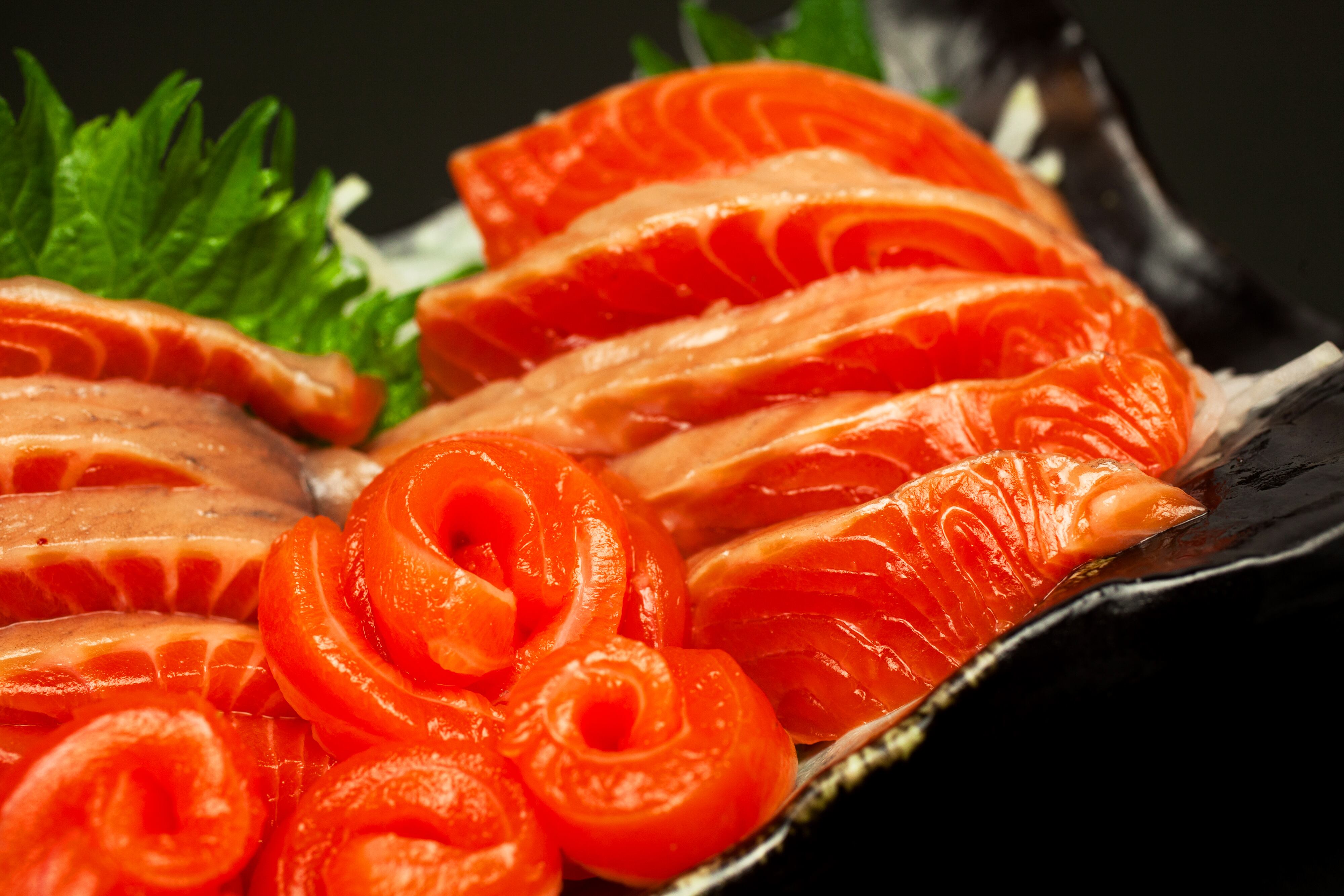 北海道江差かもめ島産 繁虎サーモン 刺身用ブロック | RESOURCE HOKKAIDO