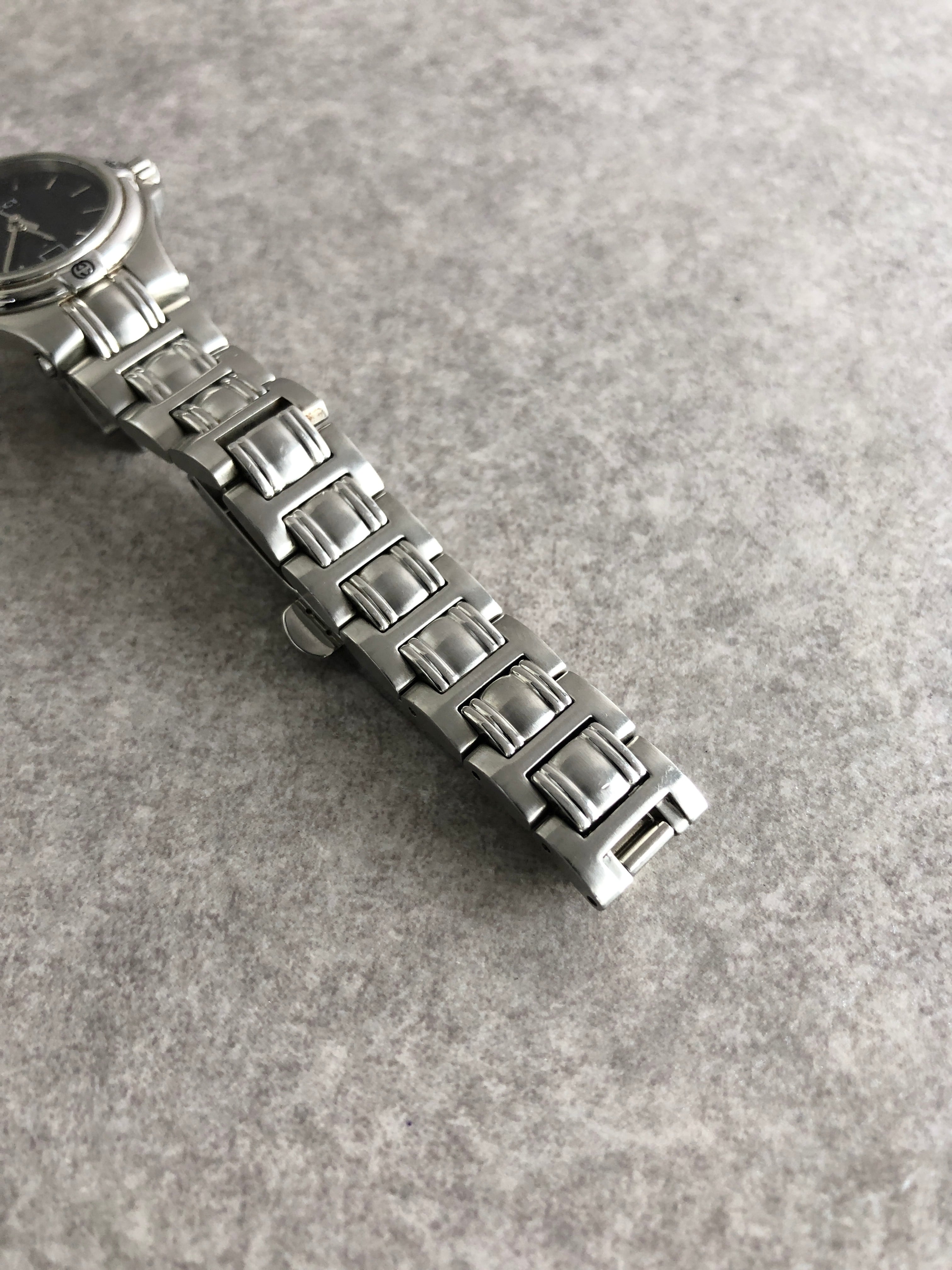 GUCCI グッチ 腕時計 シルバー ステンレススチール クウォーツ 9040L