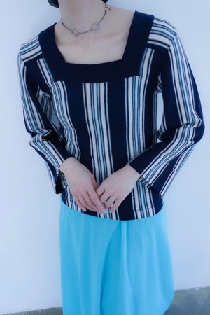 square blue stripe knit