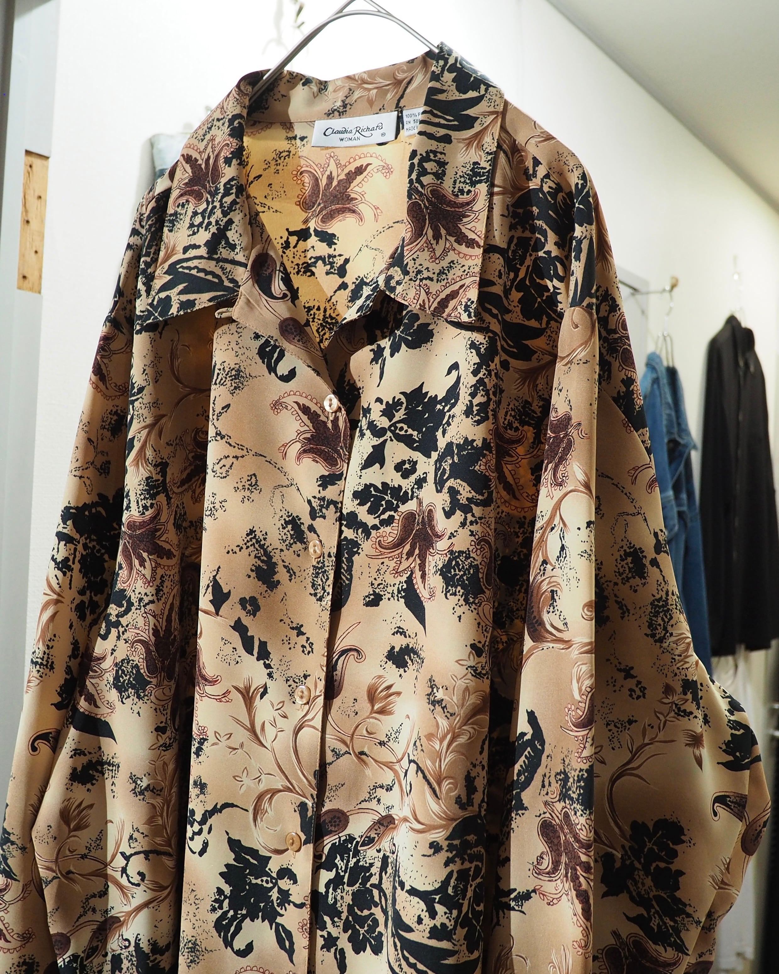 Beautiful Classic Flower All Over Pattern Drape Open Collar Shirt