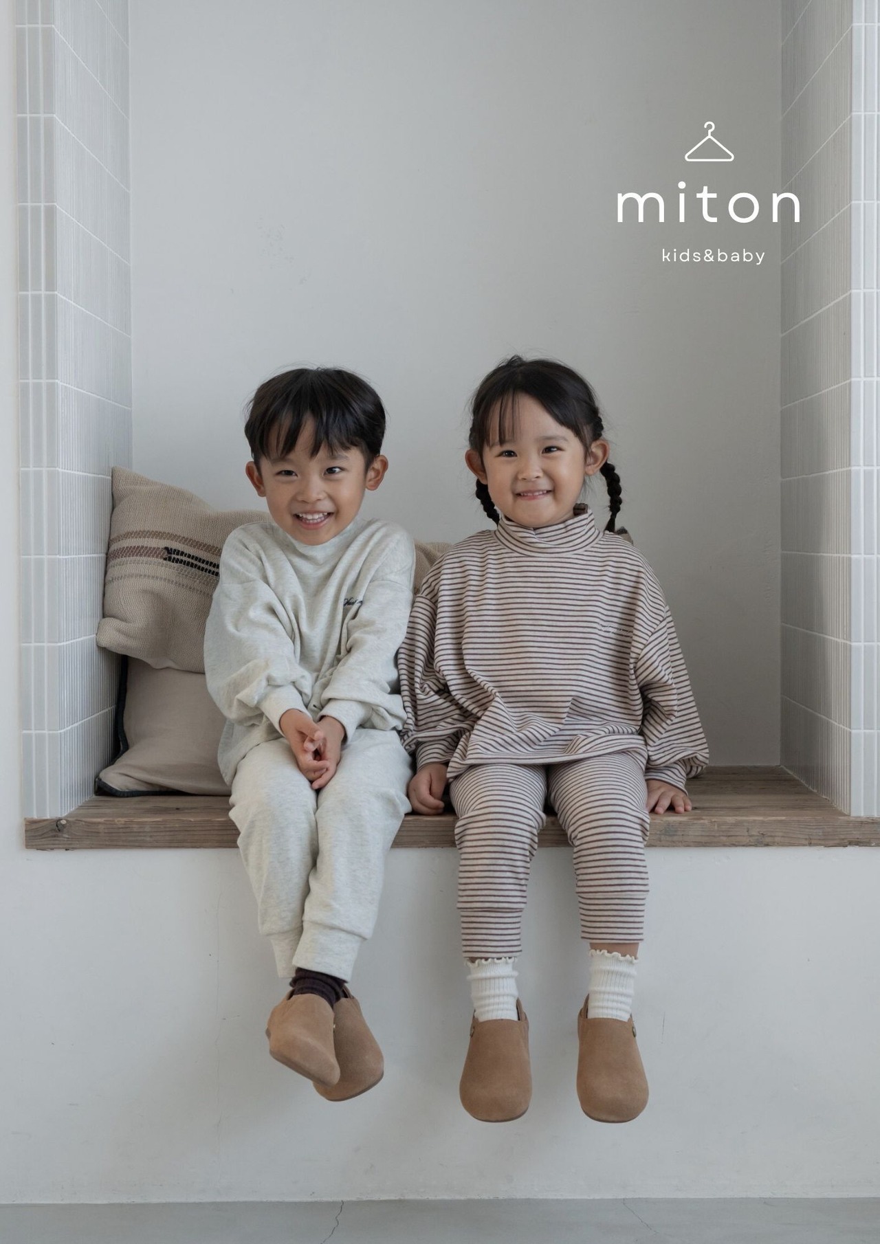 【original】soft neck tops