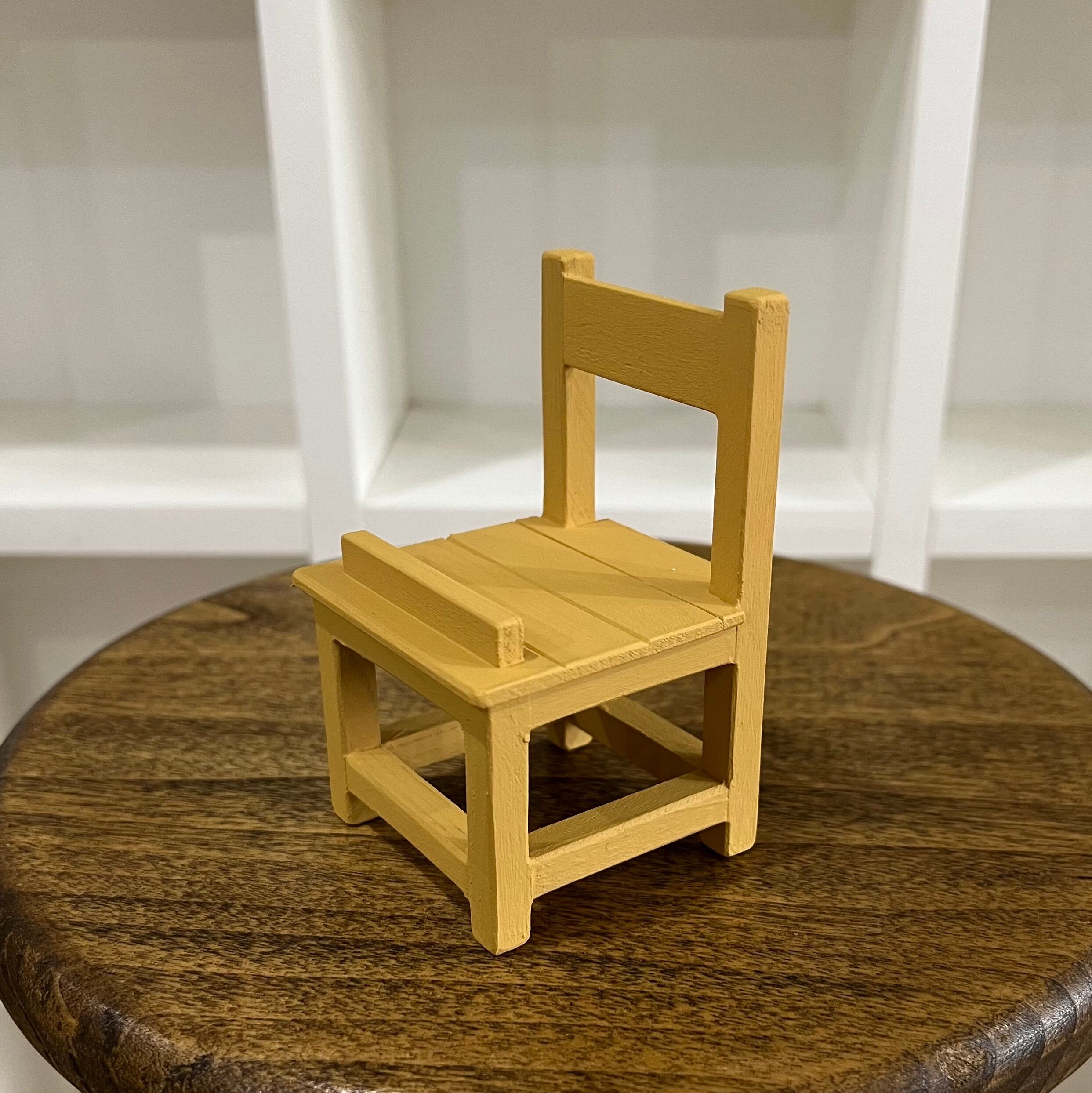 スマホなどを置ける椅子 スマホも置けるちっちゃな椅子 (からし色) | ちびくまのおみせ