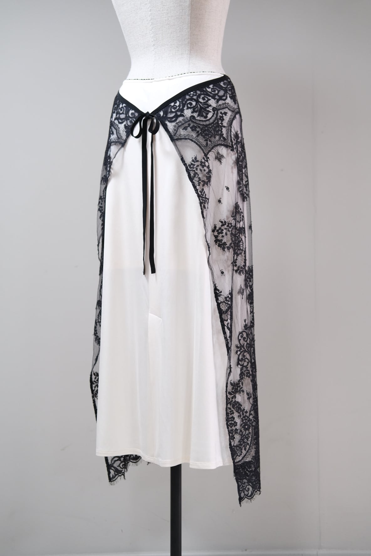 FETICO】EMBROIDERED LACE SKIRT -Black Lace- | loop