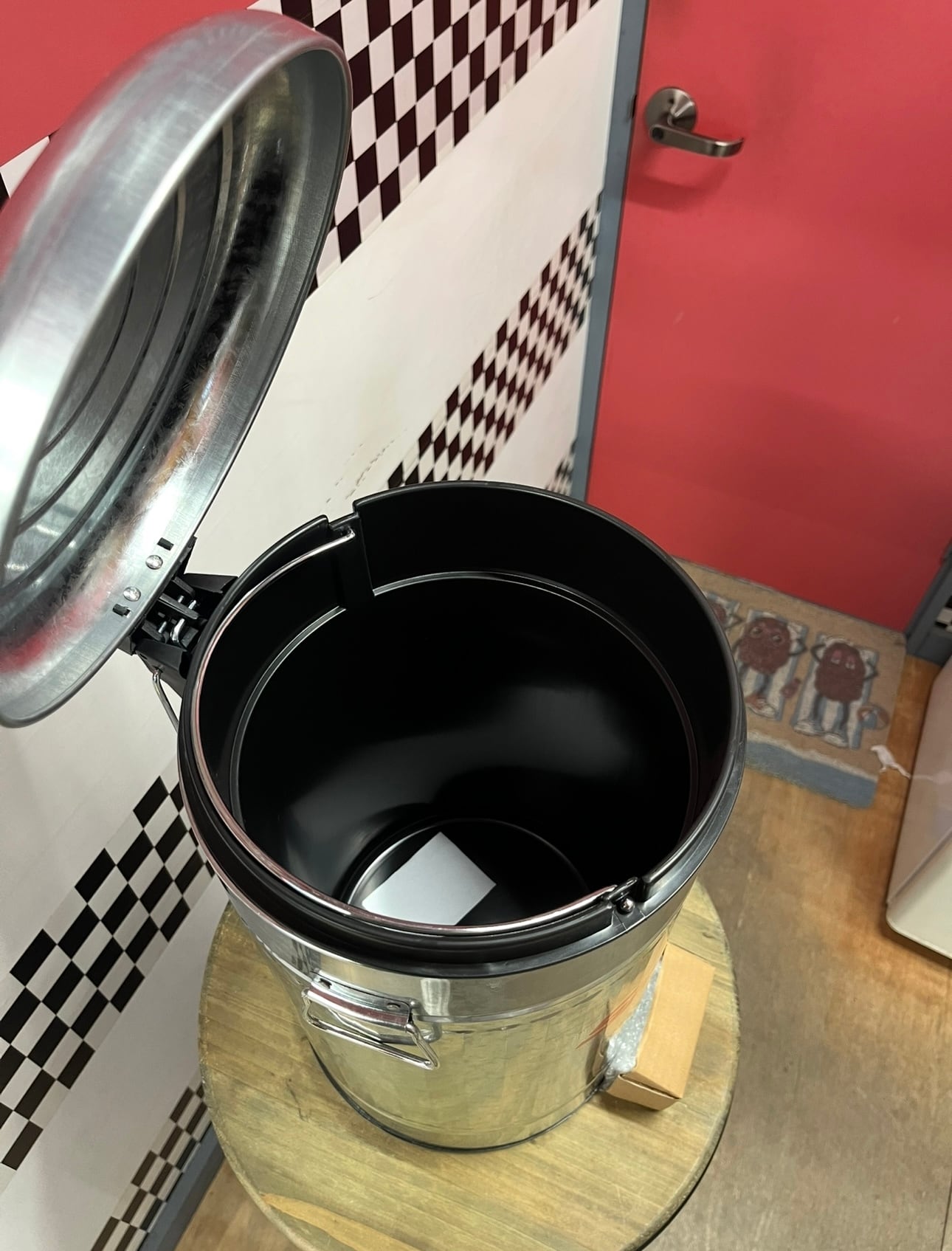 Snap-on スナップオン ペダル式 ゴミ箱 ダストボックス Snap-on