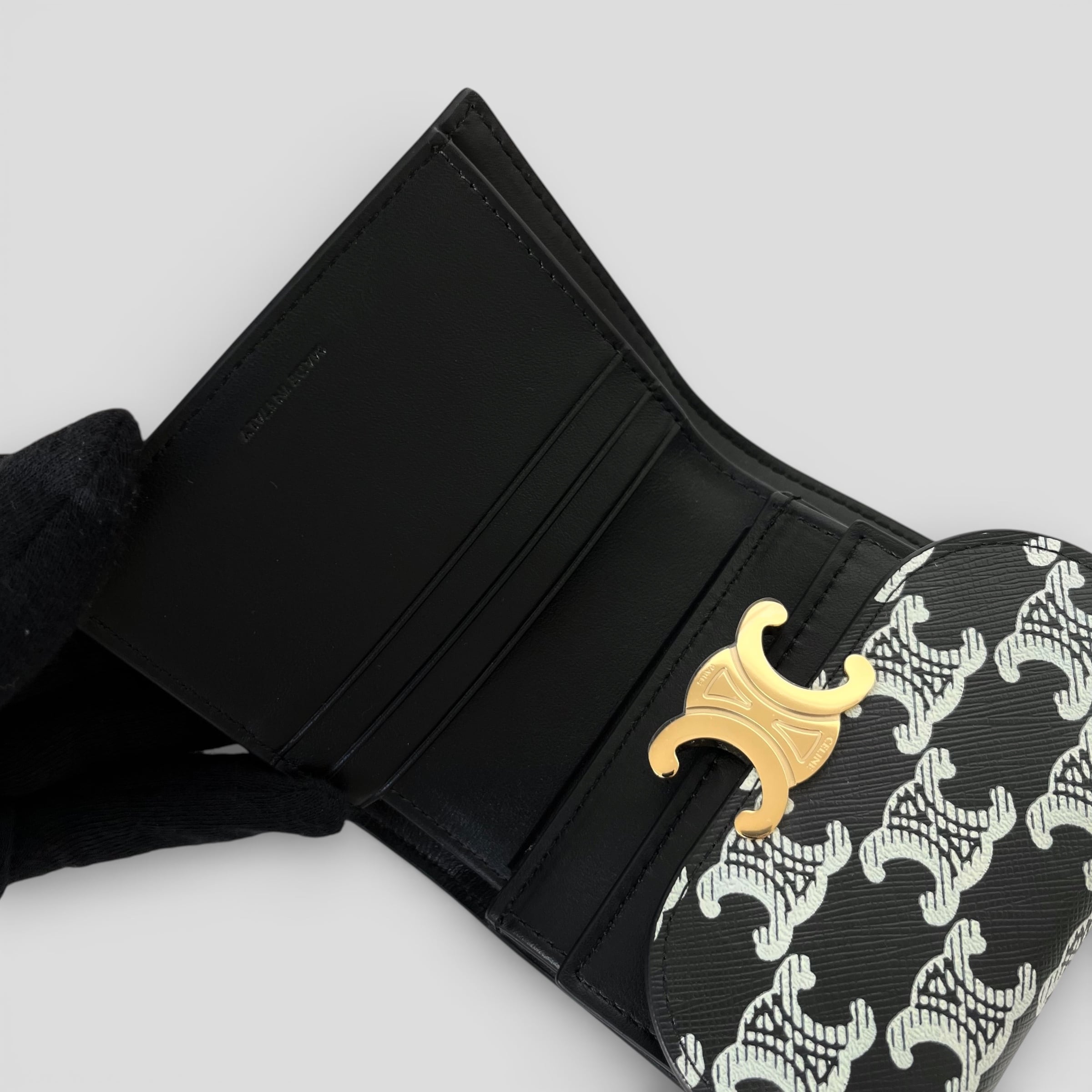 CELINE セリーヌ スモール フラップウォレット トリオンフ トリオンフ