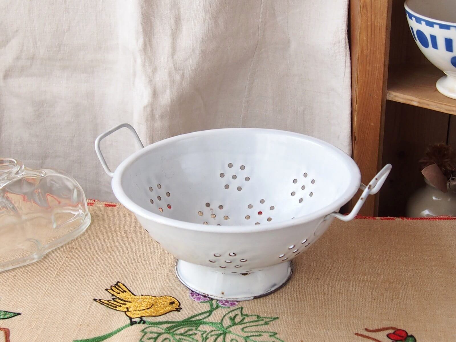 イギリスアンティーク　ホーローコランダー　水切りボウル