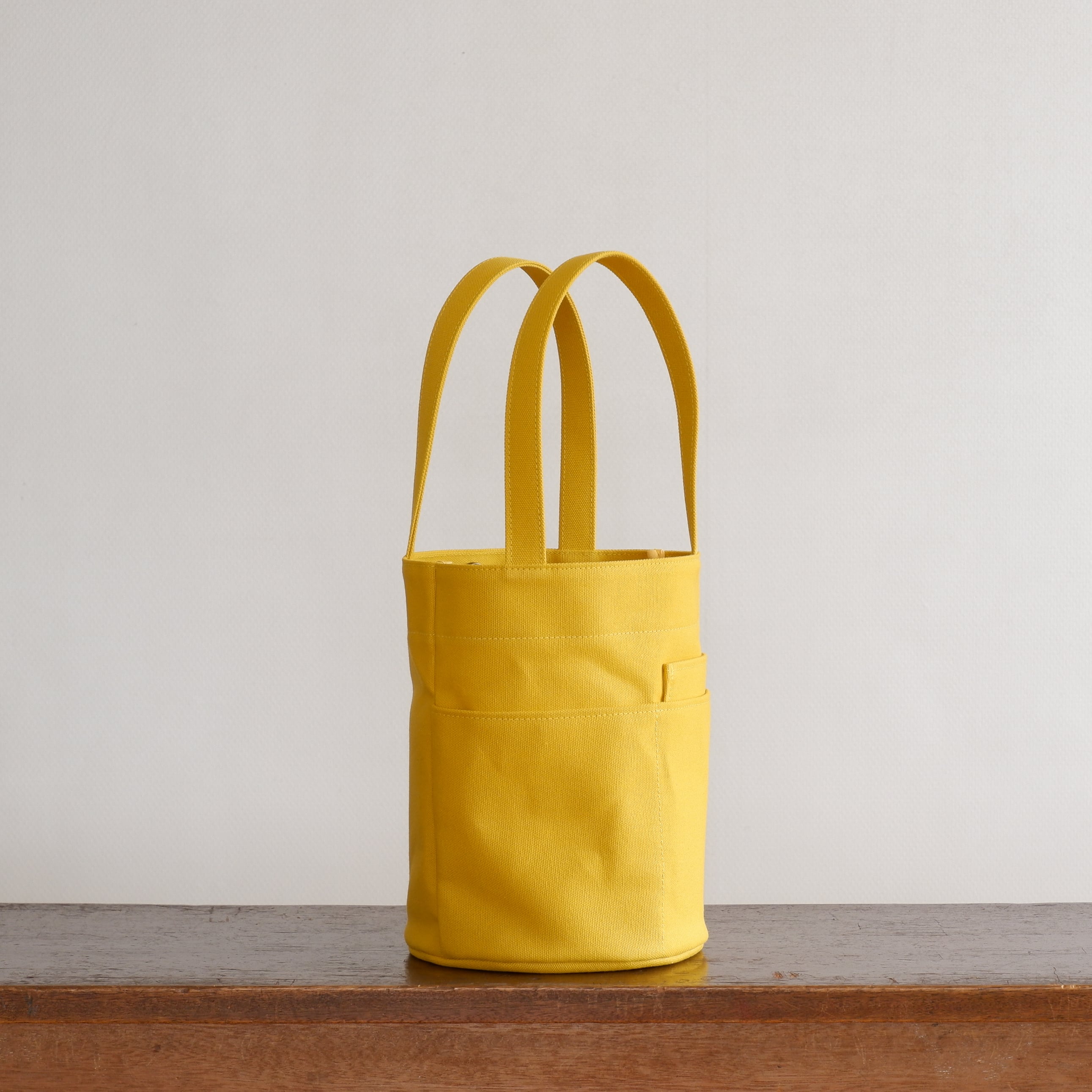 ダブルポケット丸底トート カラシ / 8号帆布 | aoya bags | シンプルで