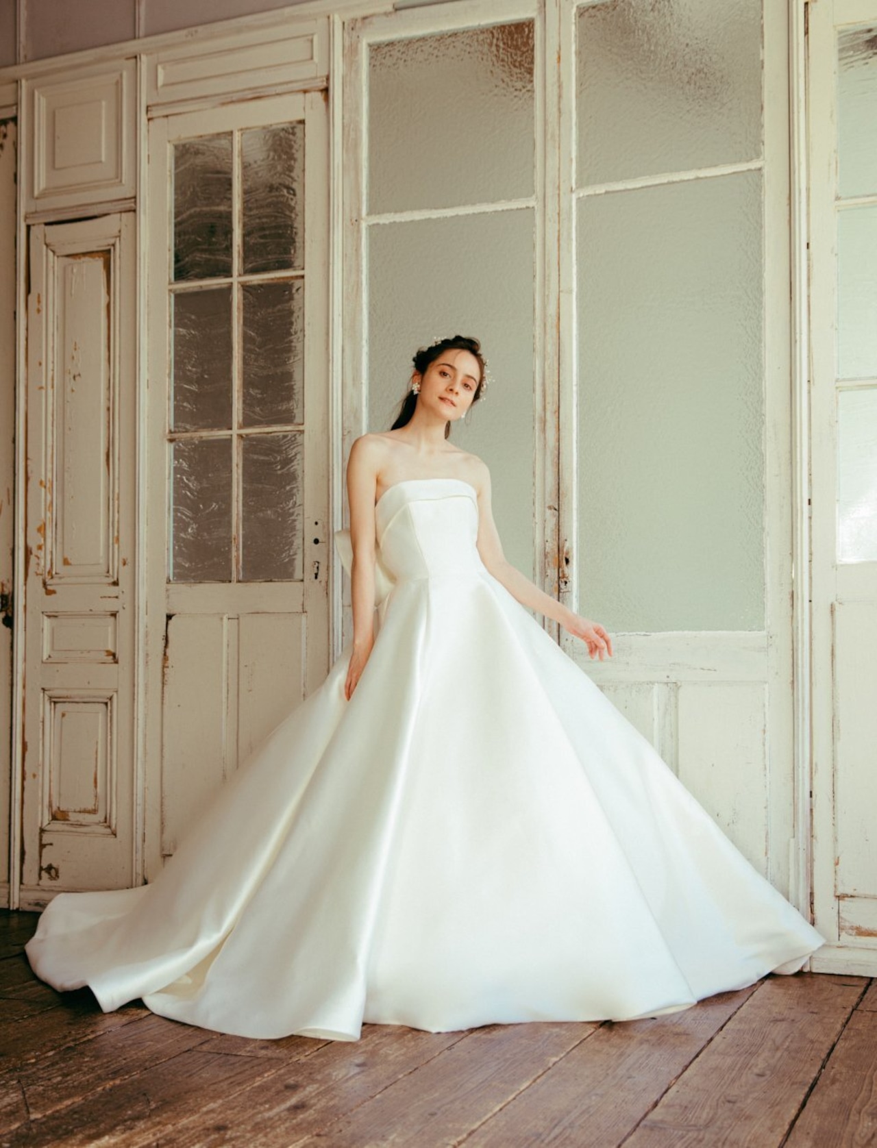 パーティードレス ふっくら柔らかなバックリボン ベアトップ 華やかな  