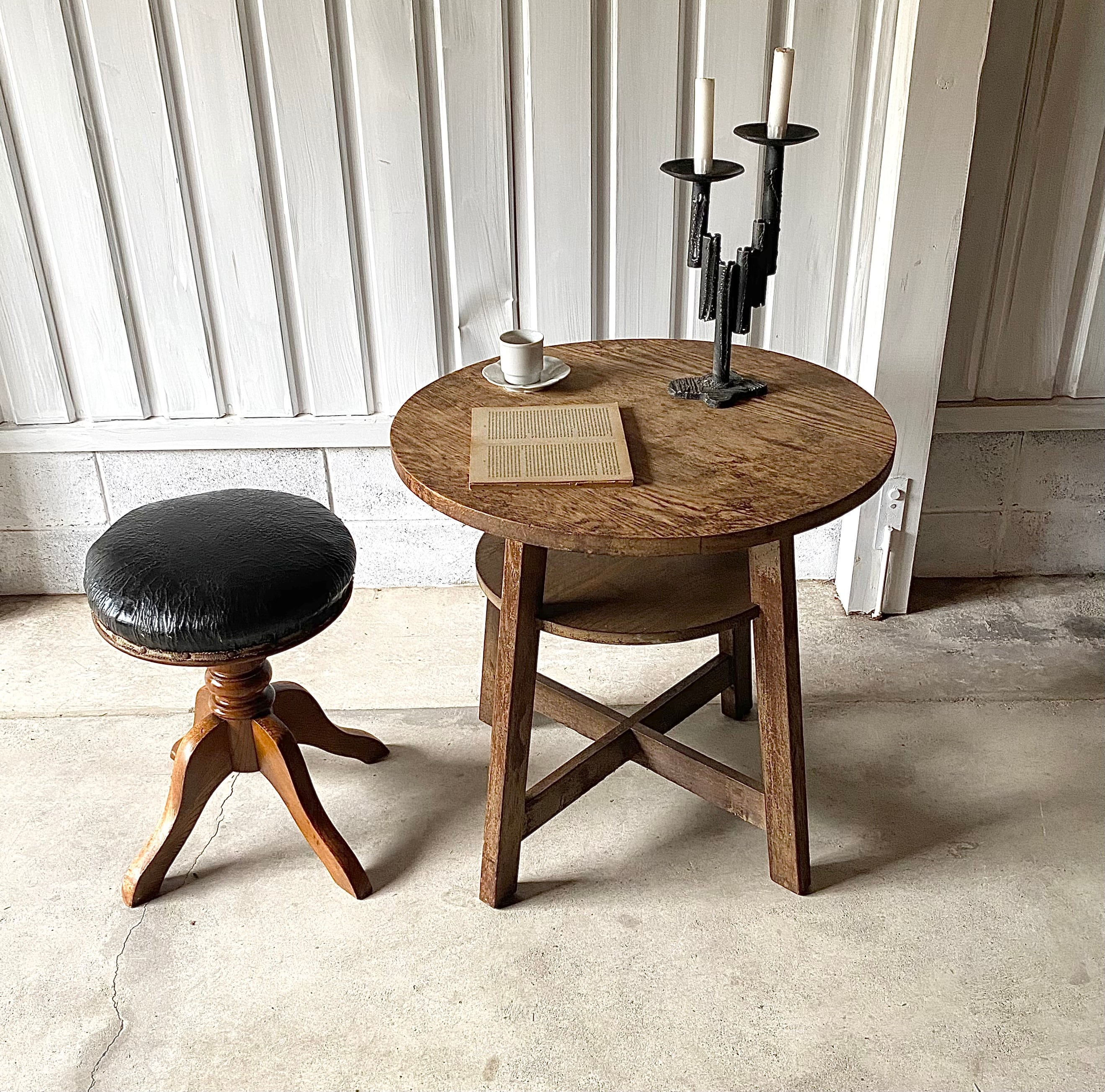 味のあるラウンドテーブル[古家具] | giraffes craft