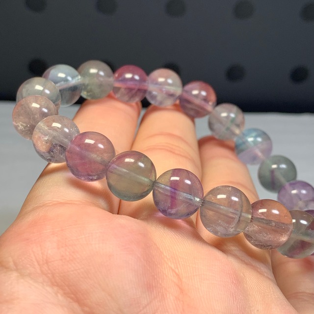 A66.優しい多彩なグラデーションフローライト・ブレスレット