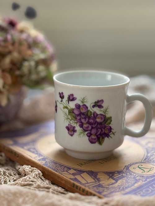 フランスVintage 小さなすみれのカップ violette すみれ インテリア 花柄 フラワーベース 撮影小物 インテリア小物