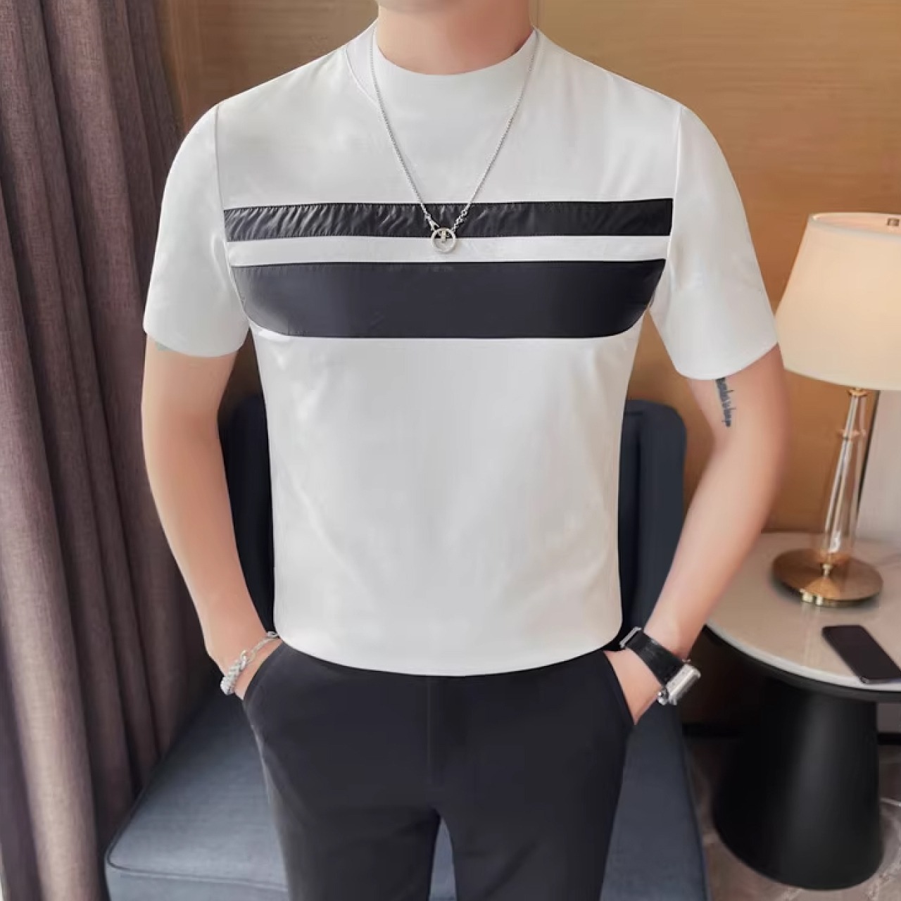 夏の新しいファッショントレンドを取り入れたメンズスプライス半袖Tシャツ　SH021