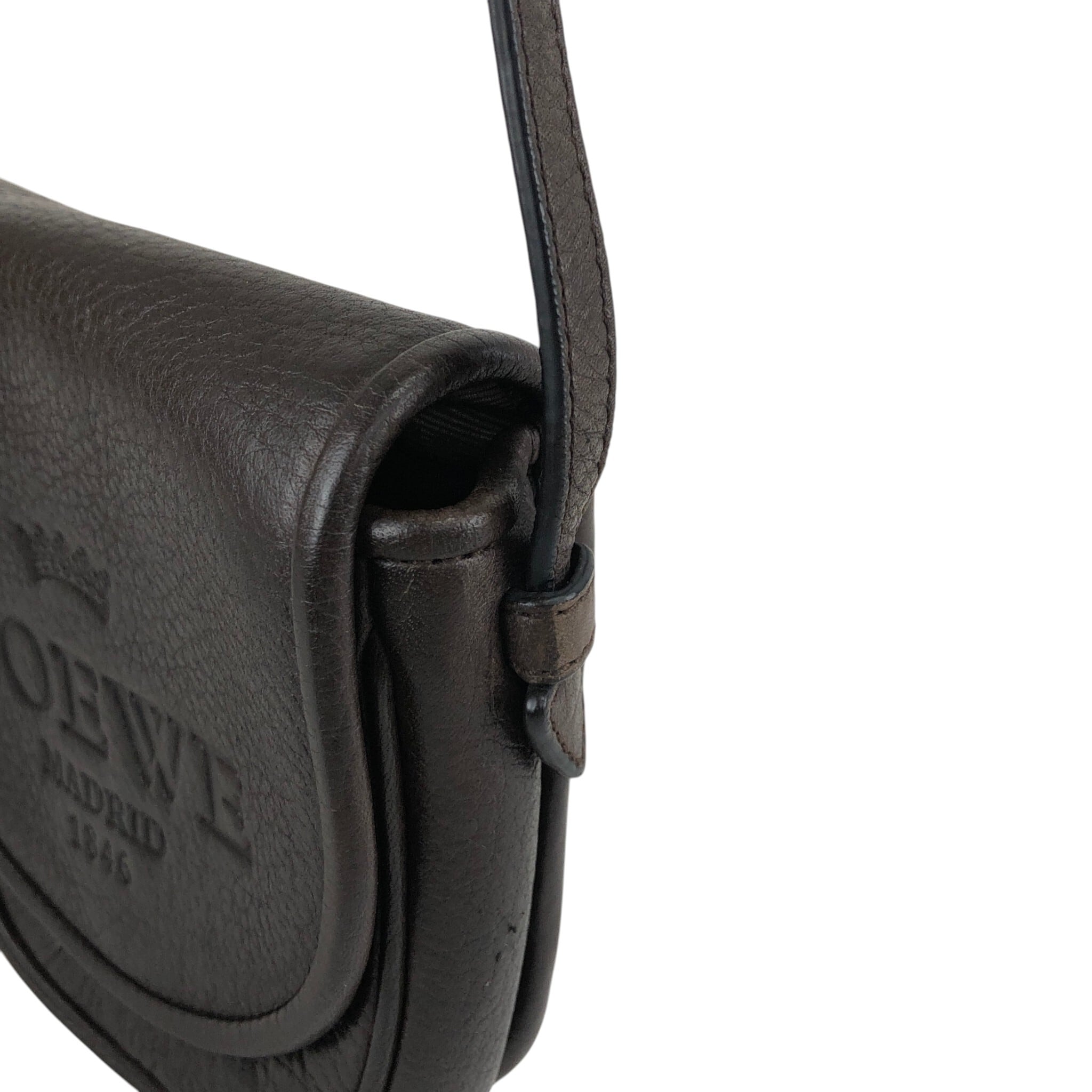 LOEWE ロエベ ショルダーバッグ ブラウン 型押しロゴ レザー ミニ