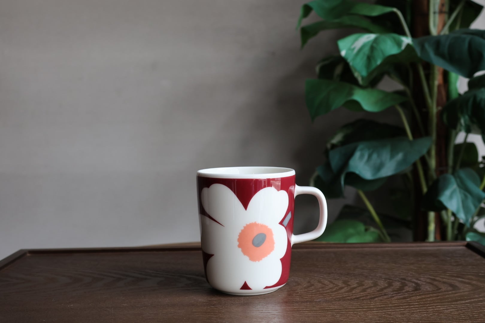 マリメッコ marimekko Unikko 60th マグカップ ホワイト/ダーク