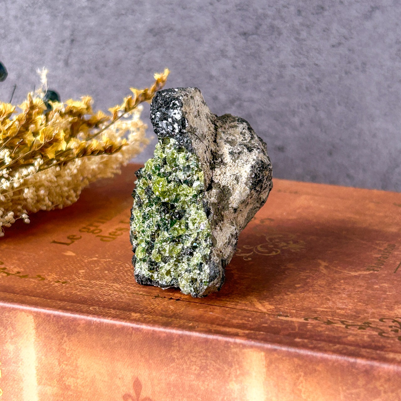 ノルウェー産 ペリドット 原石