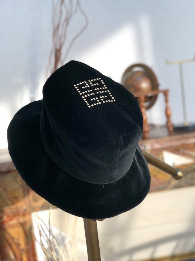 GIVENCHY ジバンシィ　　ロゴ　ベロア　　バケット　ハット　帽子　ブラック　ヴィンテージ　vintage　オールドジバンシー　c3eu3p