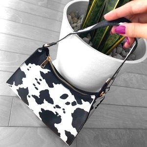 【即納】Cow pattern hand bag