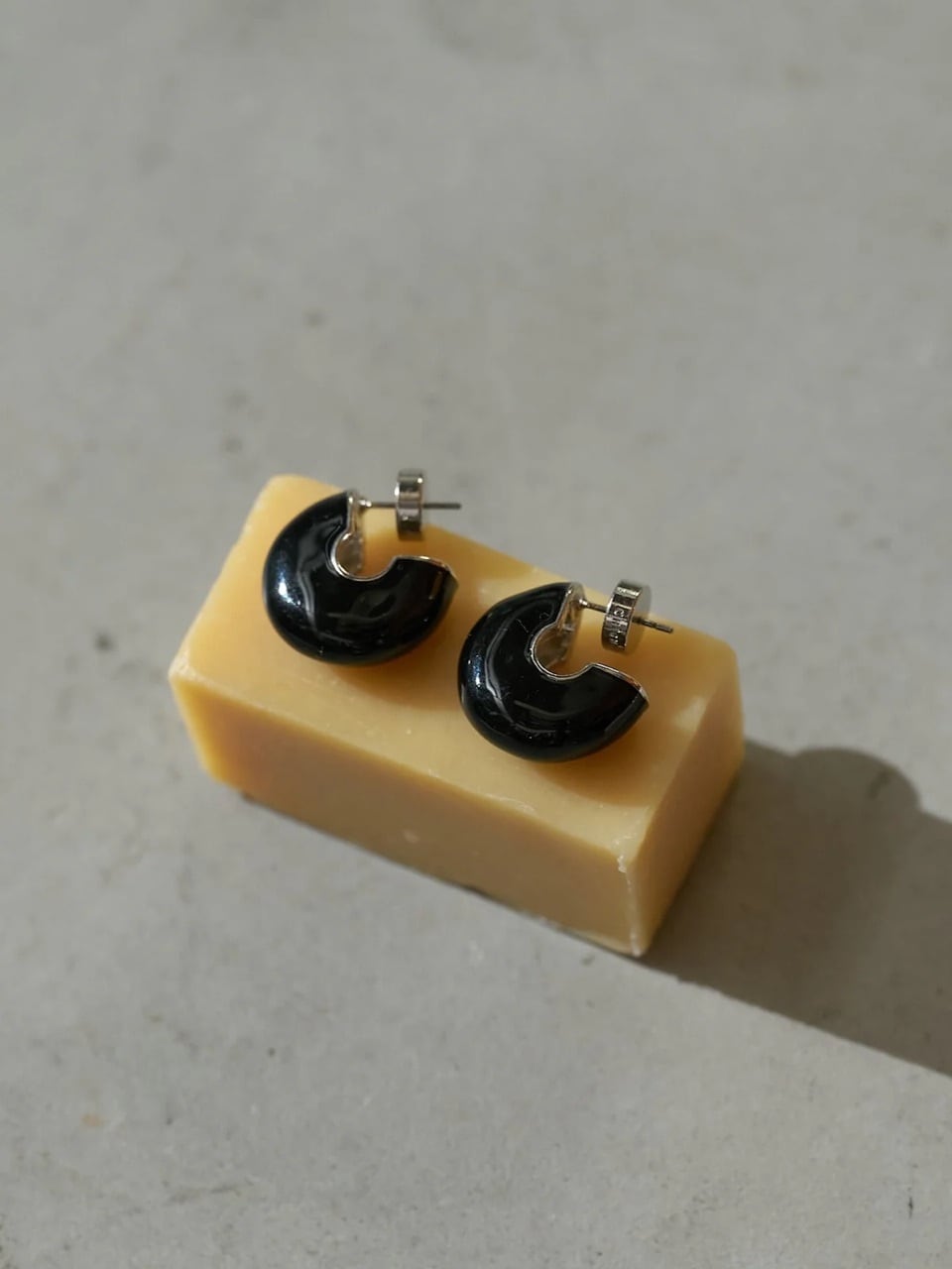 【CHIGNON】ミニエポフープピアス／イヤリング