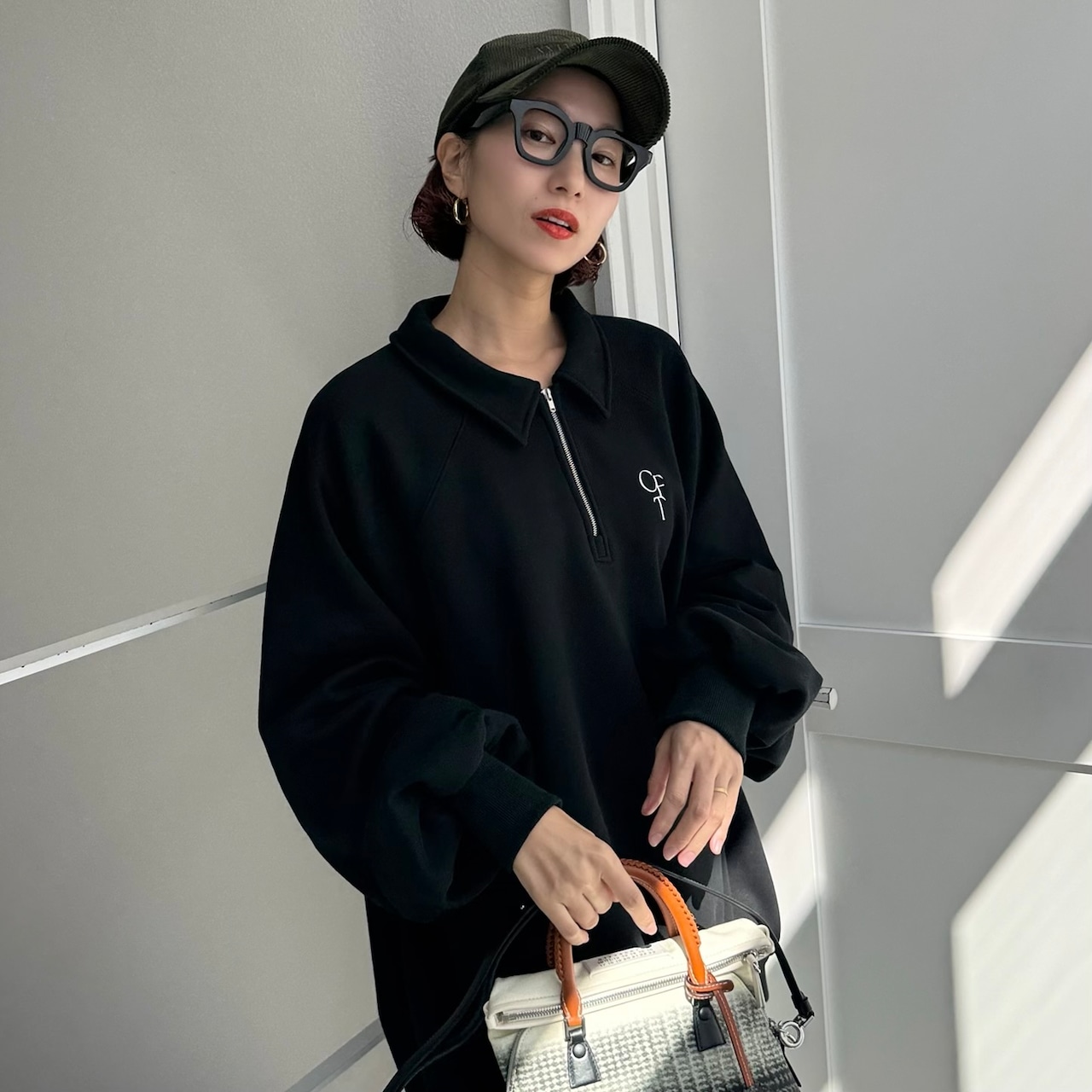 《名古屋先行販売》CFT.logo half sweat SH/black-logo white